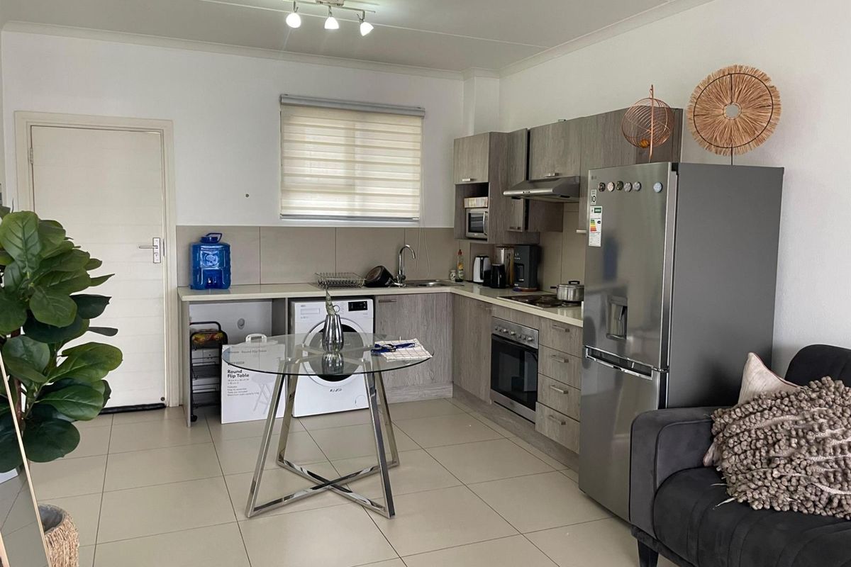 Apartment To Rent in Carlswald, Midrand - Photo 2