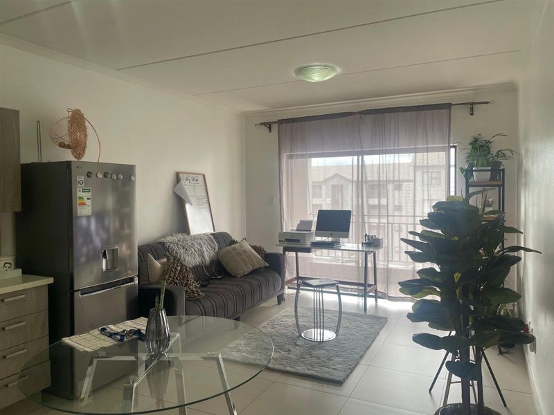 Apartment To Rent in Carlswald, Midrand - Photo 3