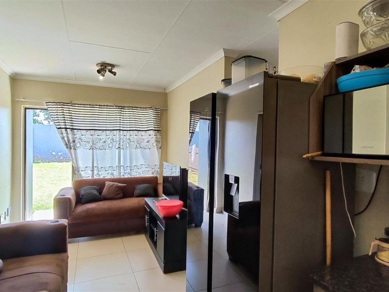 House For Sale in Comet, Boksburg 900k - Taking offers - Photo 10