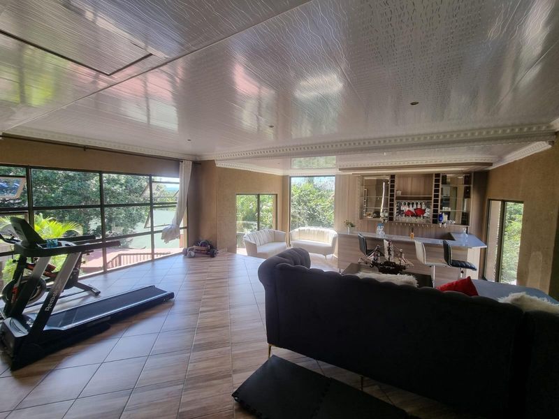 Multi Faceted Family Home - Photo 5