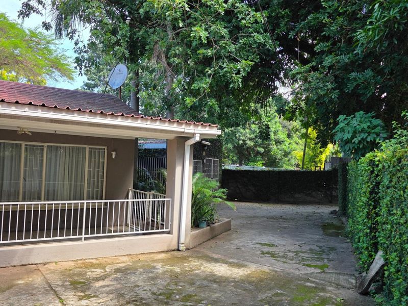 Charming Family Home with Flatlet in Hazyview - Photo 2