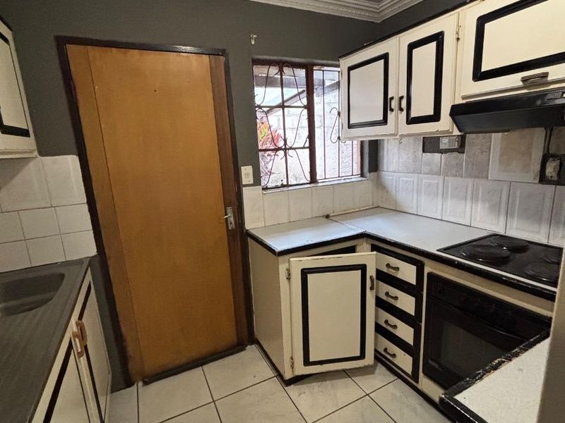 House To Rent in Kamagugu, Nelspruit - Photo 7