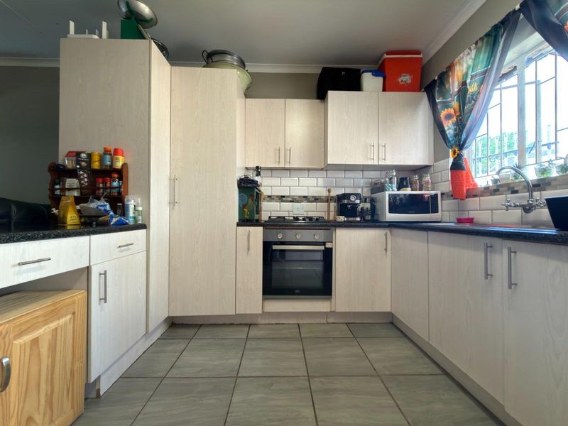 House For Sale in West Acres Ext 13, West Acres, Nelspruit - Photo 5