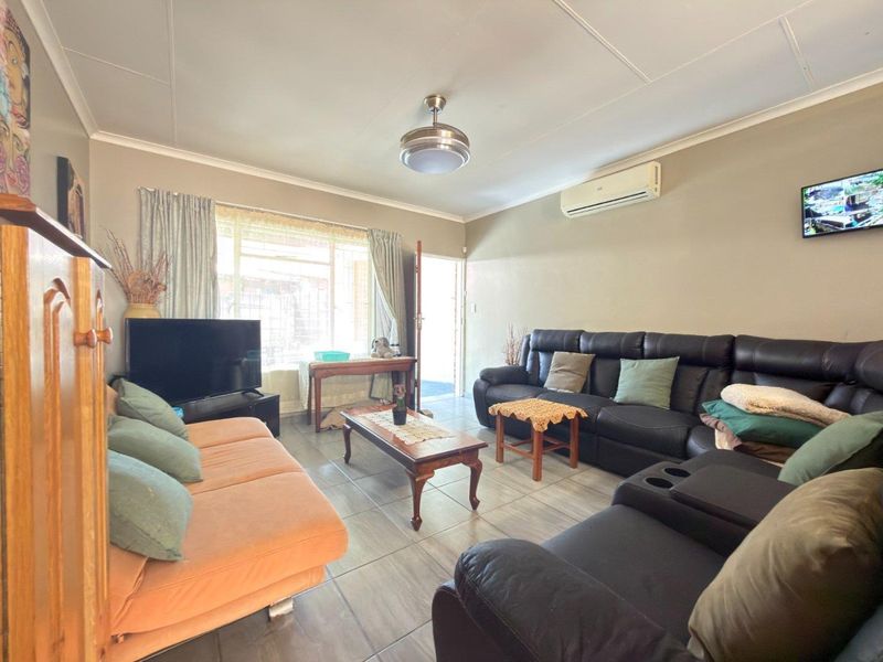 House For Sale in West Acres Ext 13, West Acres, Nelspruit - Photo 7