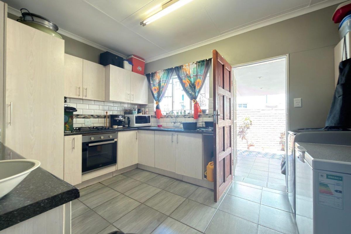 House For Sale in West Acres Ext 13, West Acres, Nelspruit - Photo 3