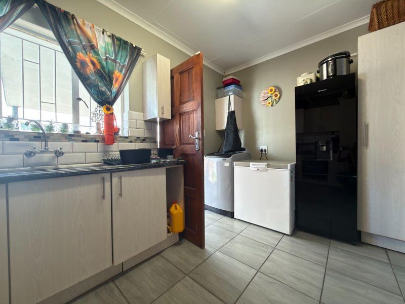 House For Sale in West Acres Ext 13, West Acres, Nelspruit - Photo 4