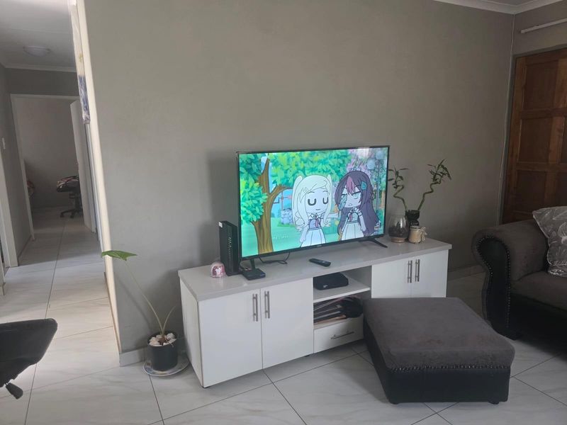 3 bedroomhome for sale in Tirong Estate - Photo 7