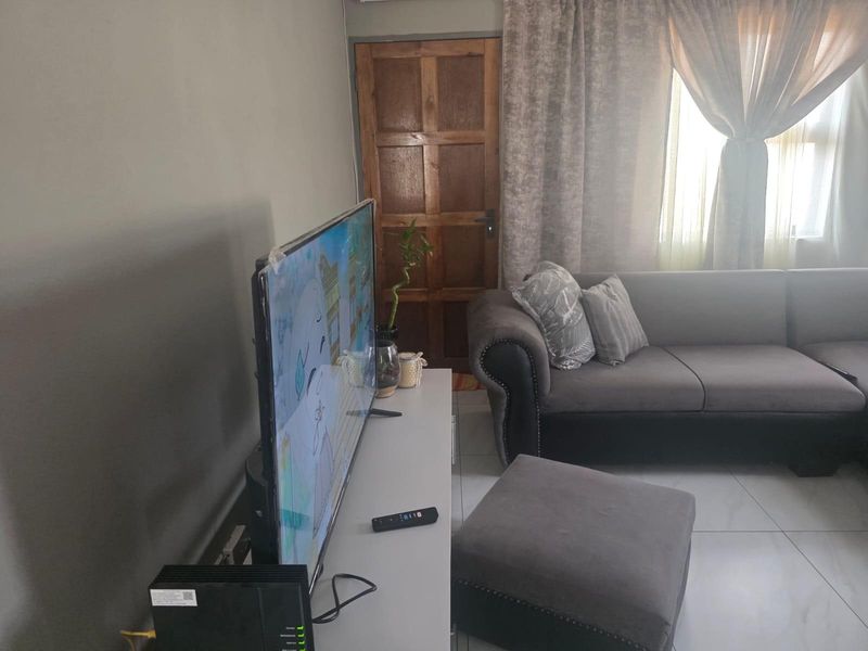 3 bedroomhome for sale in Tirong Estate - Photo 6