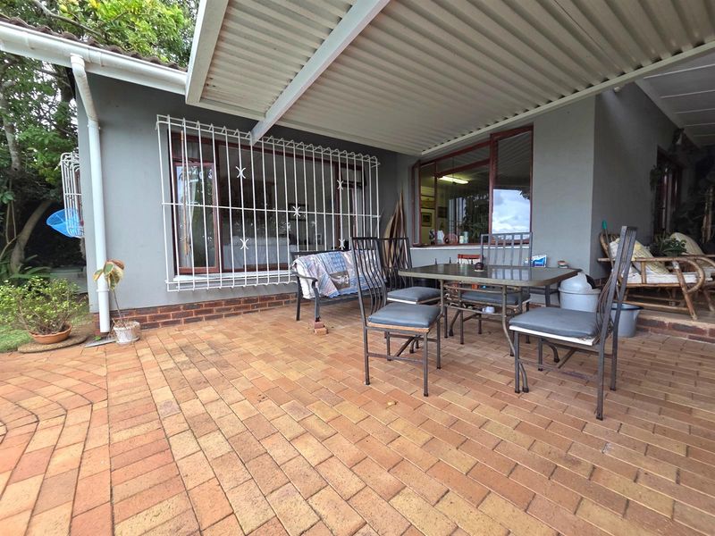 Spacious Home with Sea Views - Photo 3