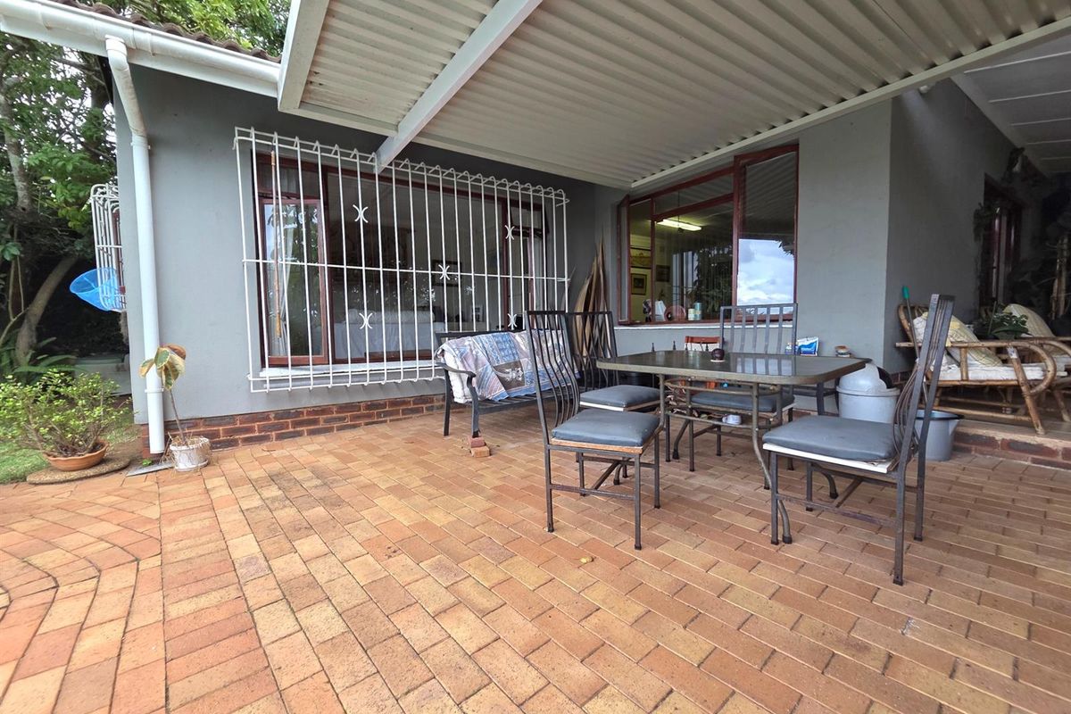 Spacious Home with Sea Views - Photo 3