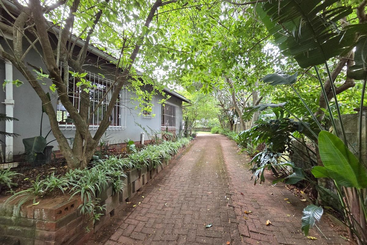 Spacious Home with Sea Views - Photo 5