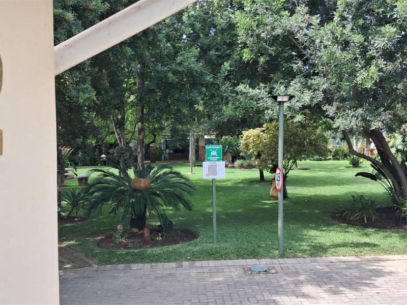 2 Bedroom Townhouse for sale in Berghang Retirement Village, Ninapark, Akasia, Pretoria - Photo 3