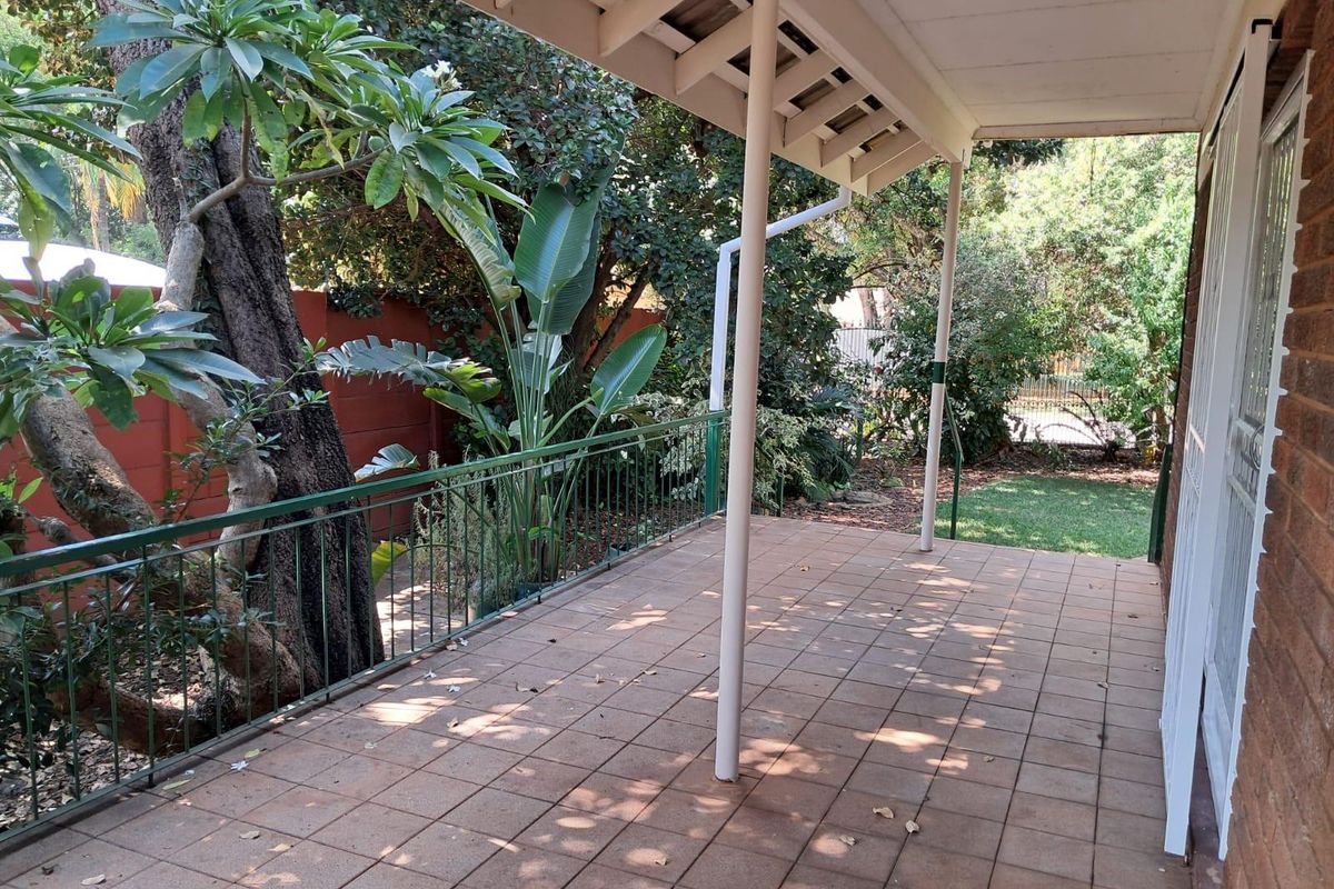 4 Bedroom Spacious Family Home with Excellent Features - Photo 4