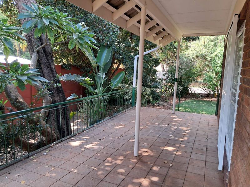 4 Bedroom Spacious Family Home with Excellent Features - Photo 4