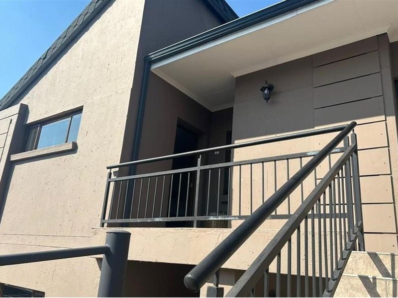 Townhouse To Rent in Helderwyk, Brakpan - Photo 3