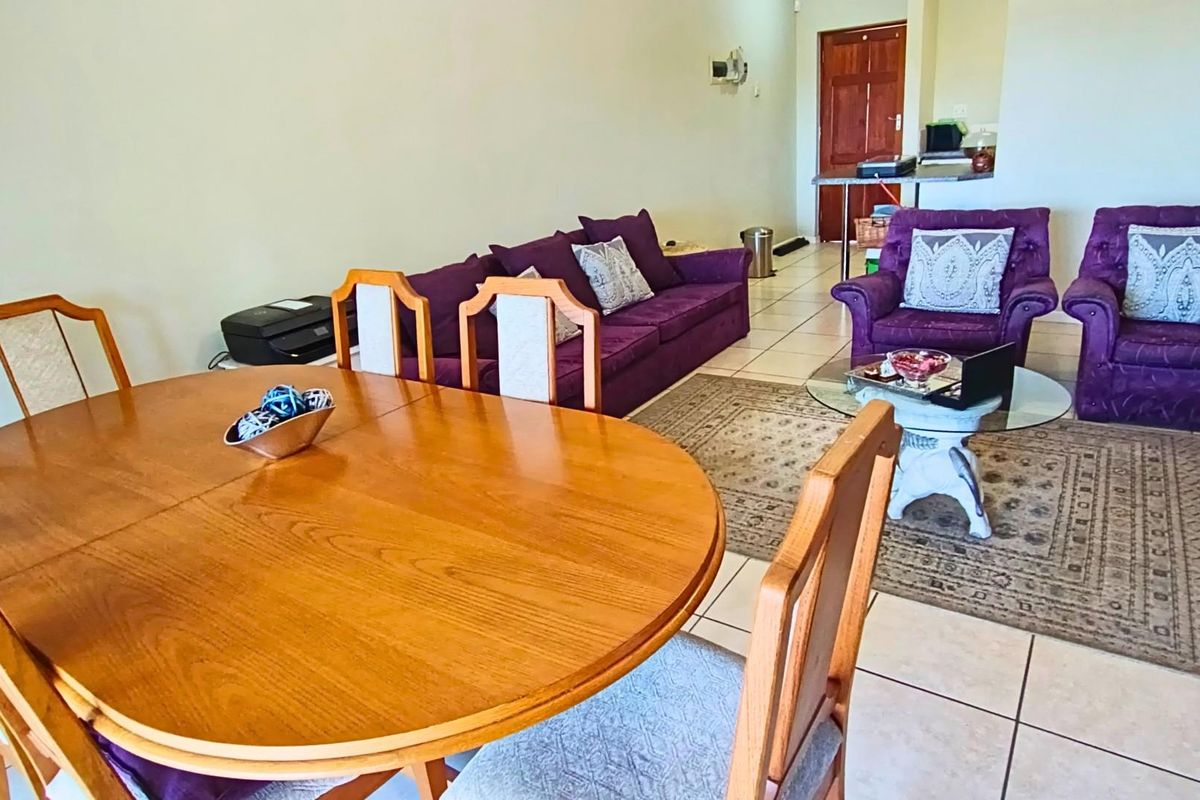 Apartment for sale in Sunset Valley, Nahoon Valley Park - Photo 5