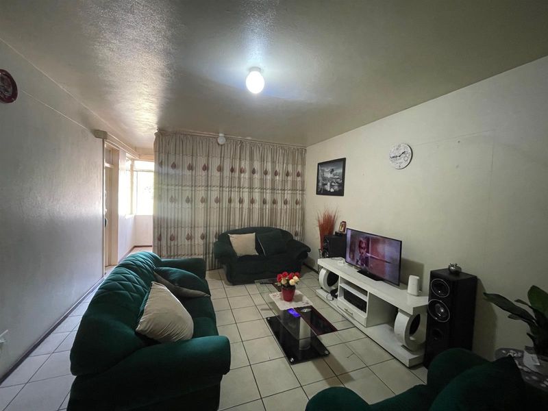 Investment Property For Sale in Arcadia, Pretoria - Photo 7