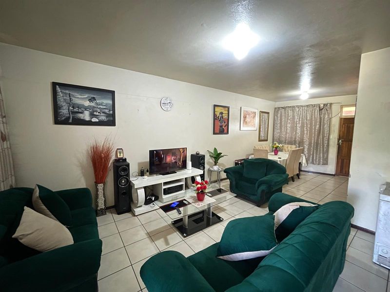 Investment Property For Sale in Arcadia, Pretoria - Photo 6