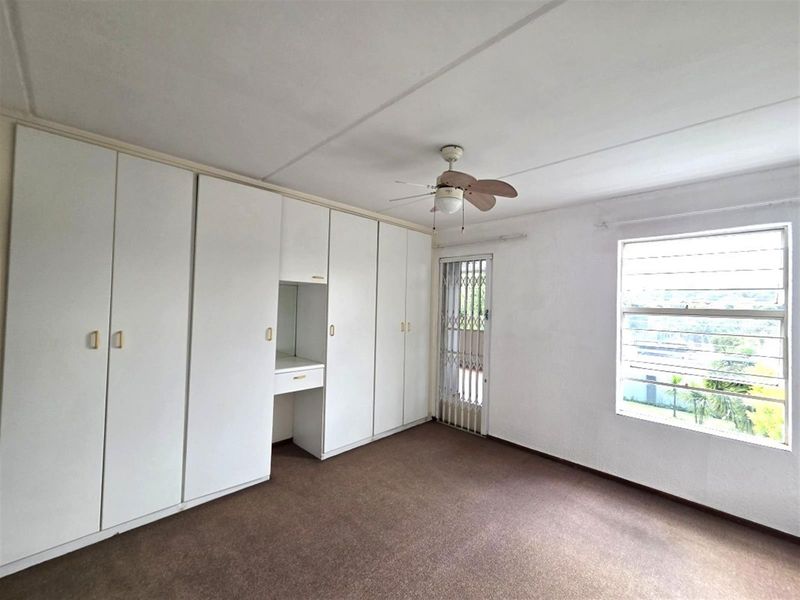 3-Bedroom Townhouse in Secure Boomed Area of Marais Steyn Park - Ideal for Young Families - Photo 7