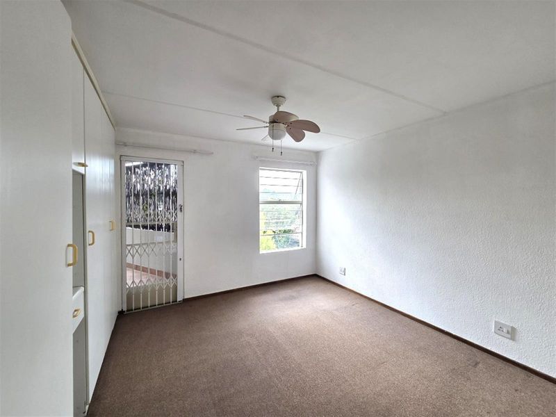 3-Bedroom Townhouse in Secure Boomed Area of Marais Steyn Park - Ideal for Young Families - Photo 9