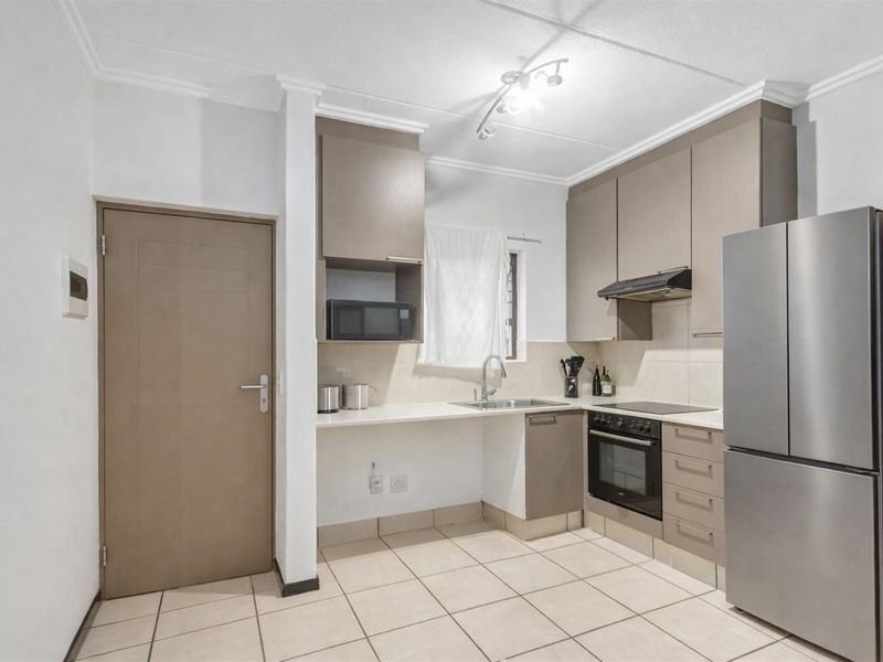 1 Bedroom Apartment To Rent in Bryanston East, Sandton - Photo 3