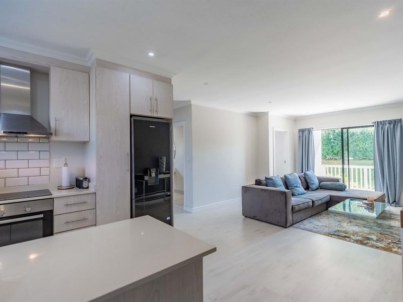 Pristine Two-Bedroom, Two-Bathroom Apartment - Photo 5