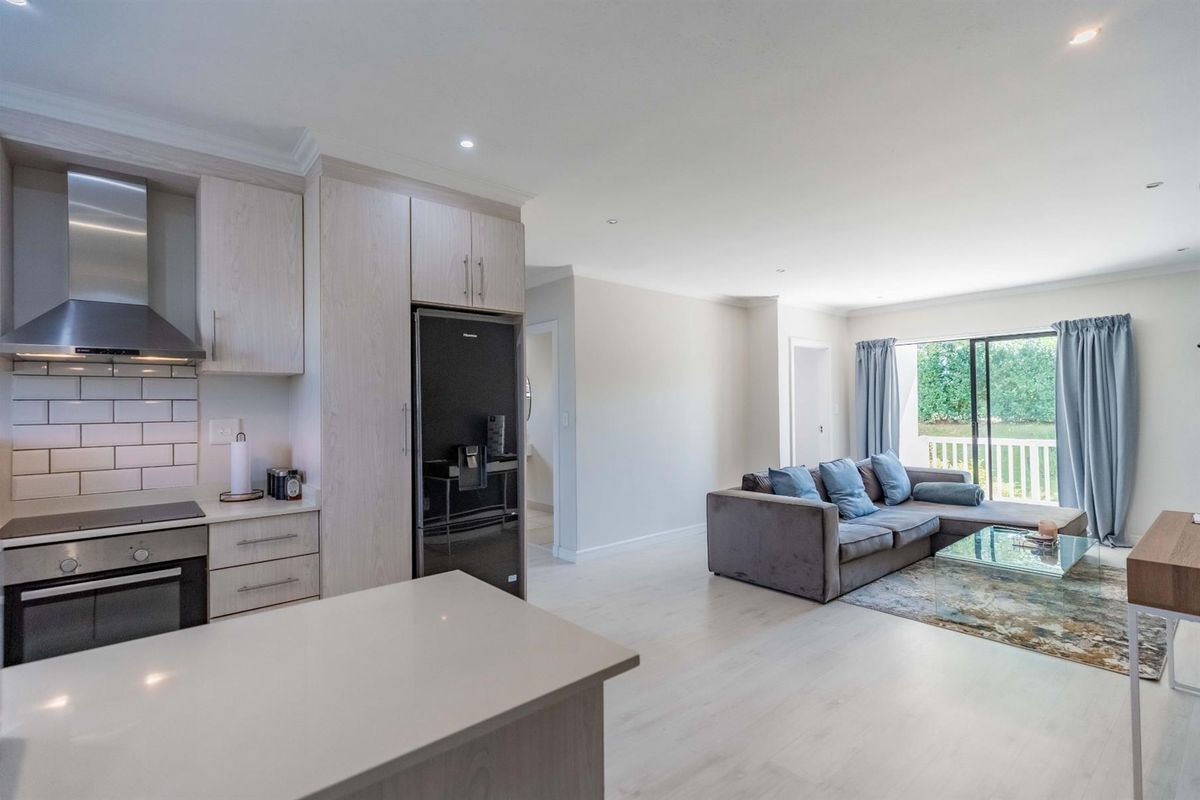 Pristine Two-Bedroom, Two-Bathroom Apartment - Photo 5