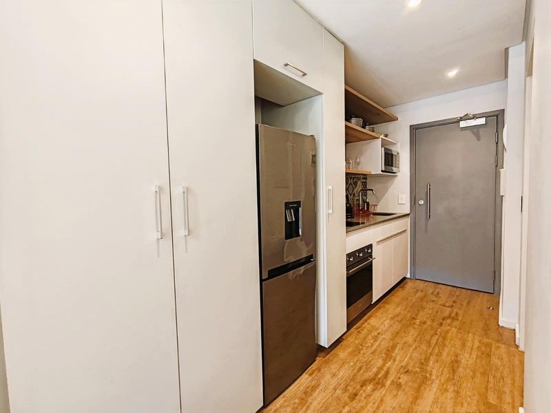 Studio Apartments For Sale in Woodstock, Cape Town - Photo 5