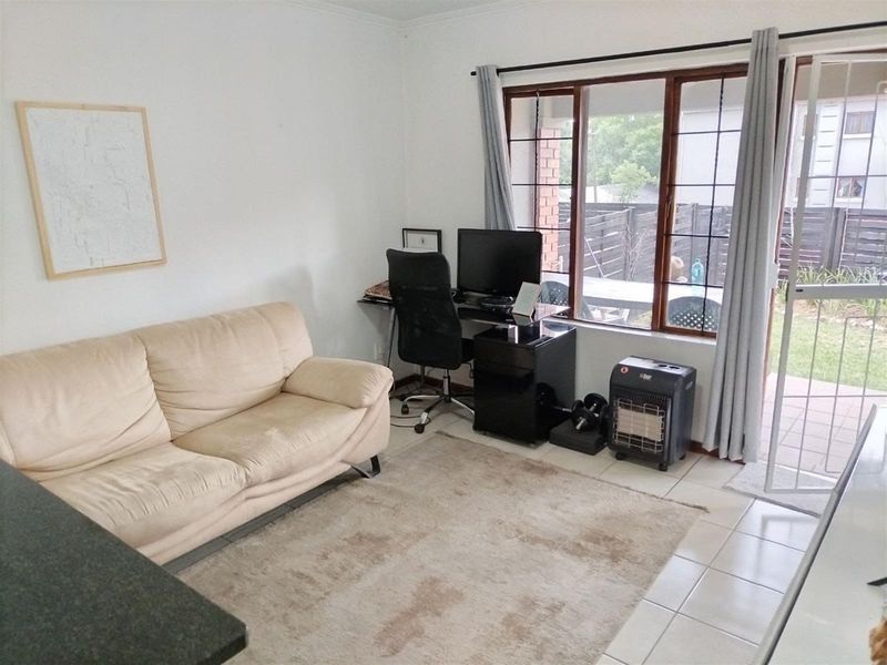 1 Bedroom Groundfloor Apartment with Garden to Rent in Riverview, Rivonia - Photo 8