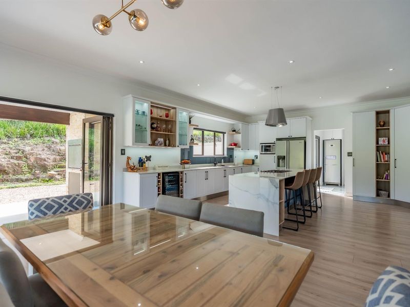 A Breath of Fresh Air: Your Modern Sanctuary - Photo 7