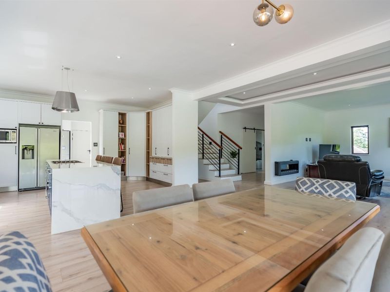 A Breath of Fresh Air: Your Modern Sanctuary - Photo 8