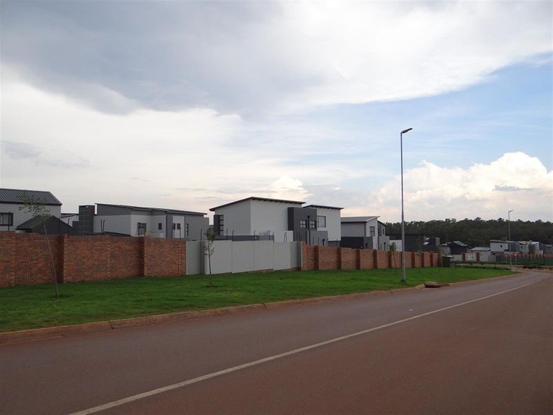 4 Bedroom House For Sale in Fountainbrook Estate, Midstream Estate, Centurion - Photo 4