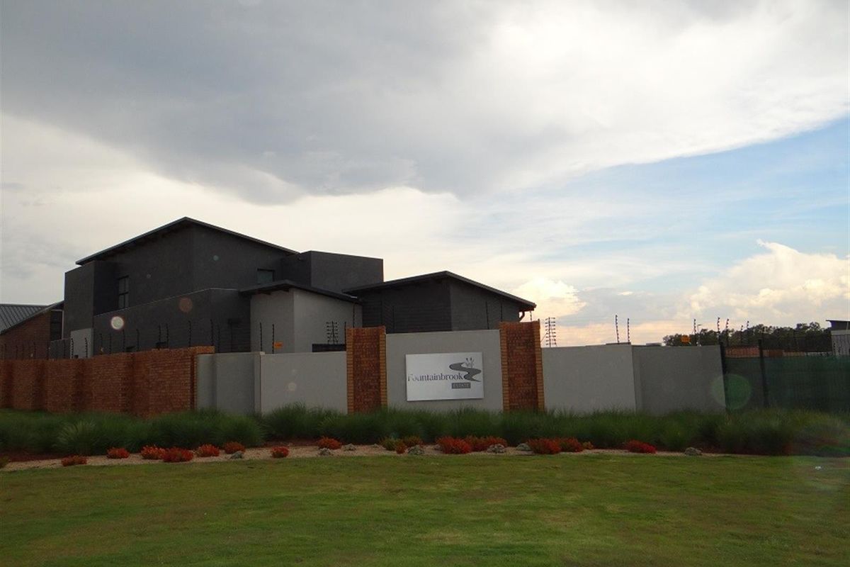 4 Bedroom House For Sale in Fountainbrook Estate, Midstream Estate, Centurion - Photo 5