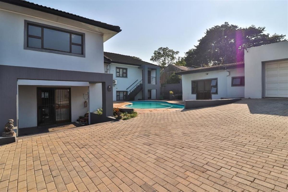 Beautiful Mixed Use Umhlanga Rocks Drive Landmark For Sale - Photo 3