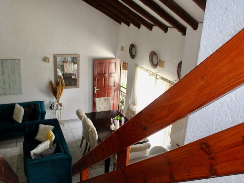 Spacious 2-Bedroom Loft Townhouse To Rent in Morningside - Photo 4