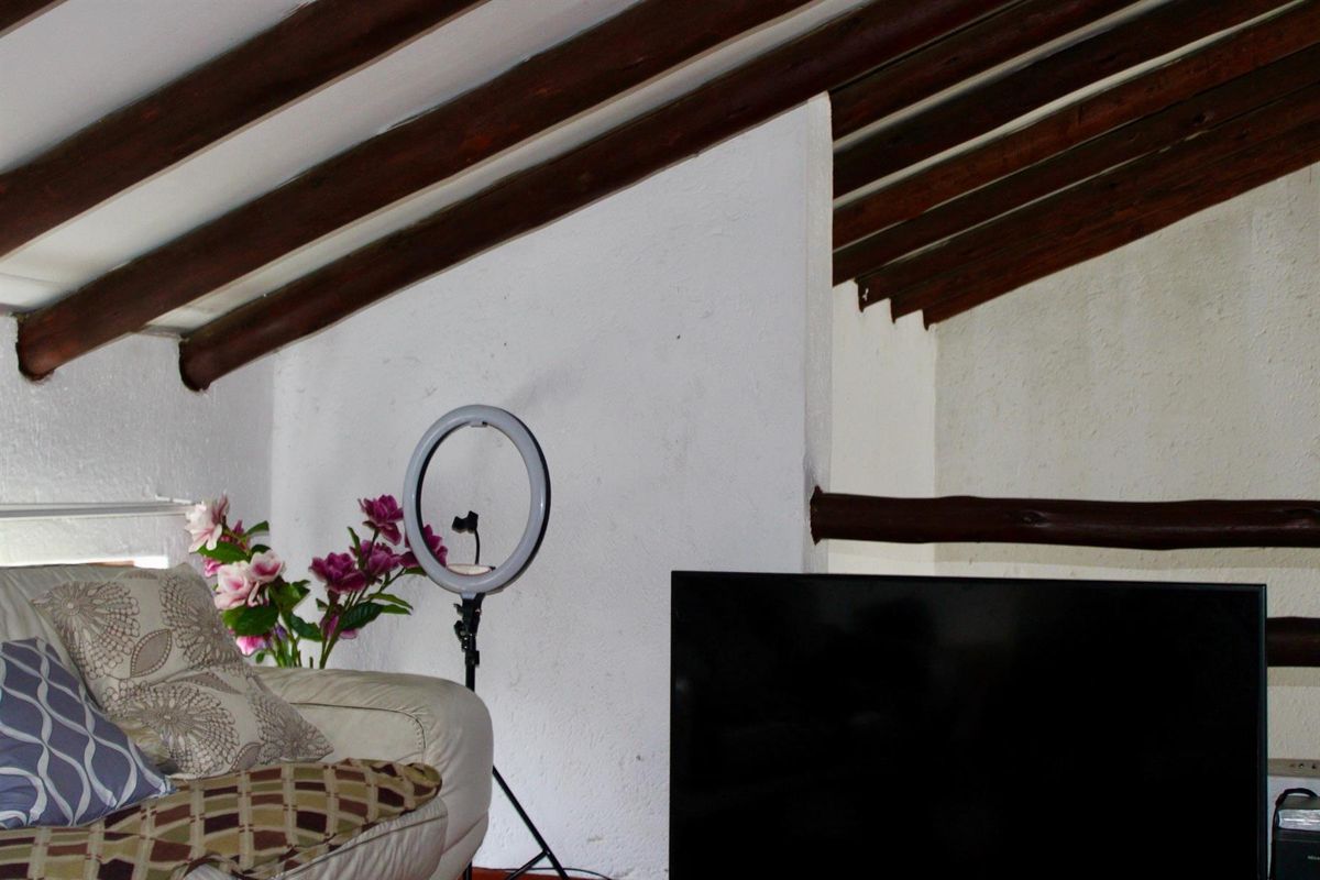 Spacious 2-Bedroom Loft Townhouse To Rent in Morningside - Photo 3