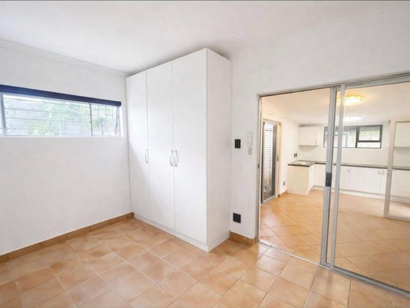 Bachelor Apartment To Rent in Lyttelton Manor, Centurion - Photo 2