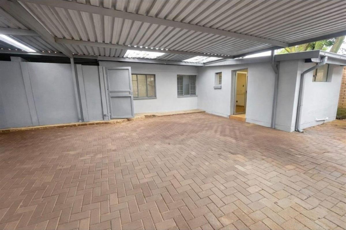 Modern 1 Bedroom Apartment To Rent in Lyttelton Manor - Photo 4