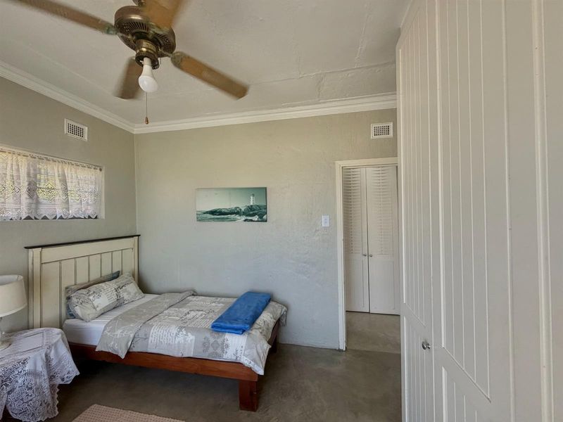 Beachside Bliss - Fully Furnished Apartment in Prime Coastal Location - Photo 10