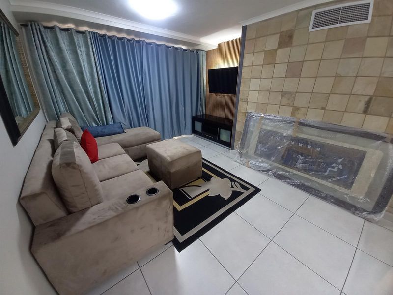 Stylish Fully Furnished Executive Umhlanga Ridge Apartment - Photo 8