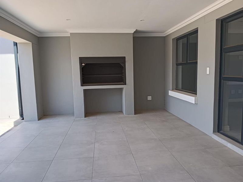 House For Sale in Paarl South, Paarl - Photo 9
