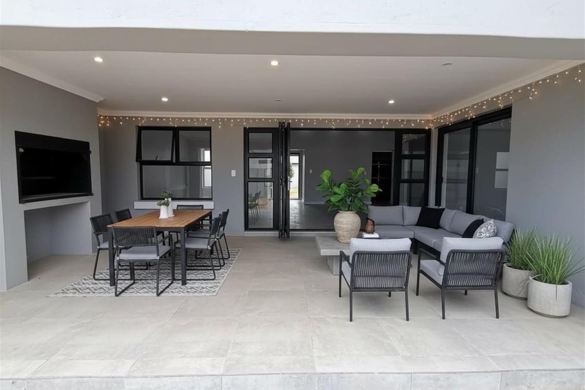 House For Sale in Paarl South, Paarl - Photo 4
