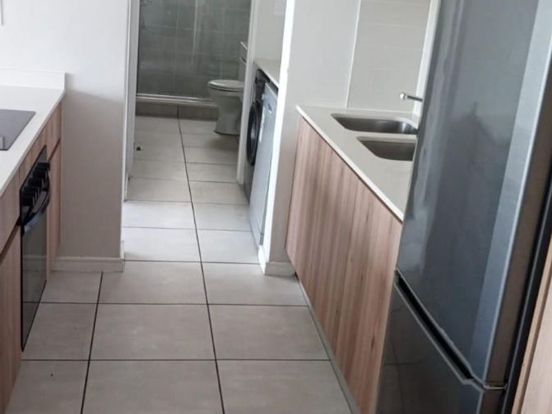 Apartment To Rent in De Zicht Estate, Richwood, Milnerton - Photo 4