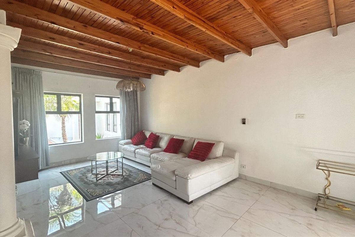 House For Sale in Waterkloof Ridge, Pretoria - Photo 3