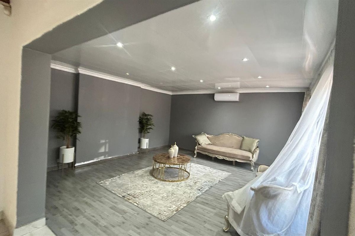 House For Sale in Waterkloof Ridge, Pretoria - Photo 5