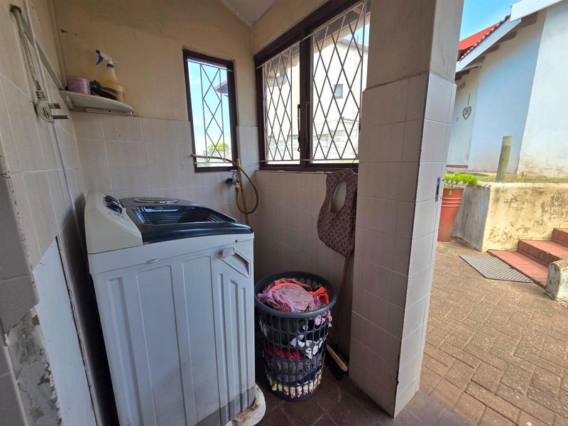 Beautiful Sea View Family Home - Photo 7