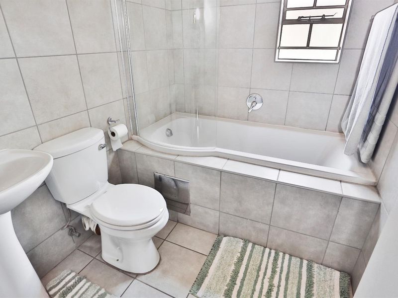 2 Bedroom House for Sale,Heuweloord ext 17 - Photo 7