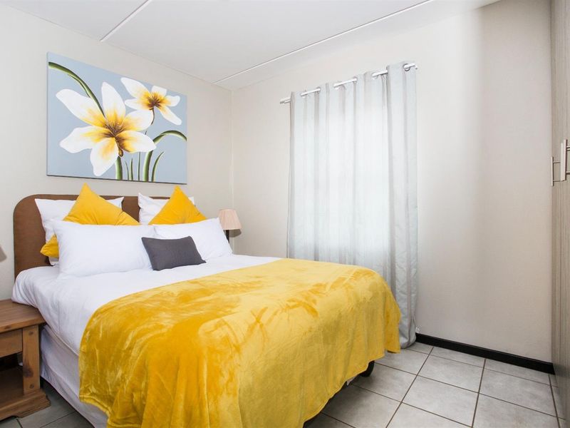 2 Bedroom House for Sale,Heuweloord ext 17 - Photo 3