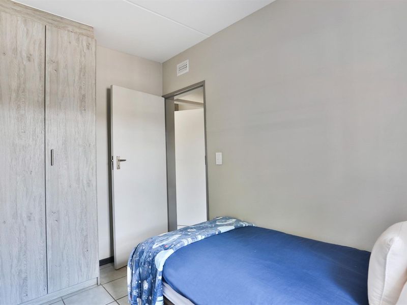 2 Bedroom House for Sale,Heuweloord ext 17 - Photo 5