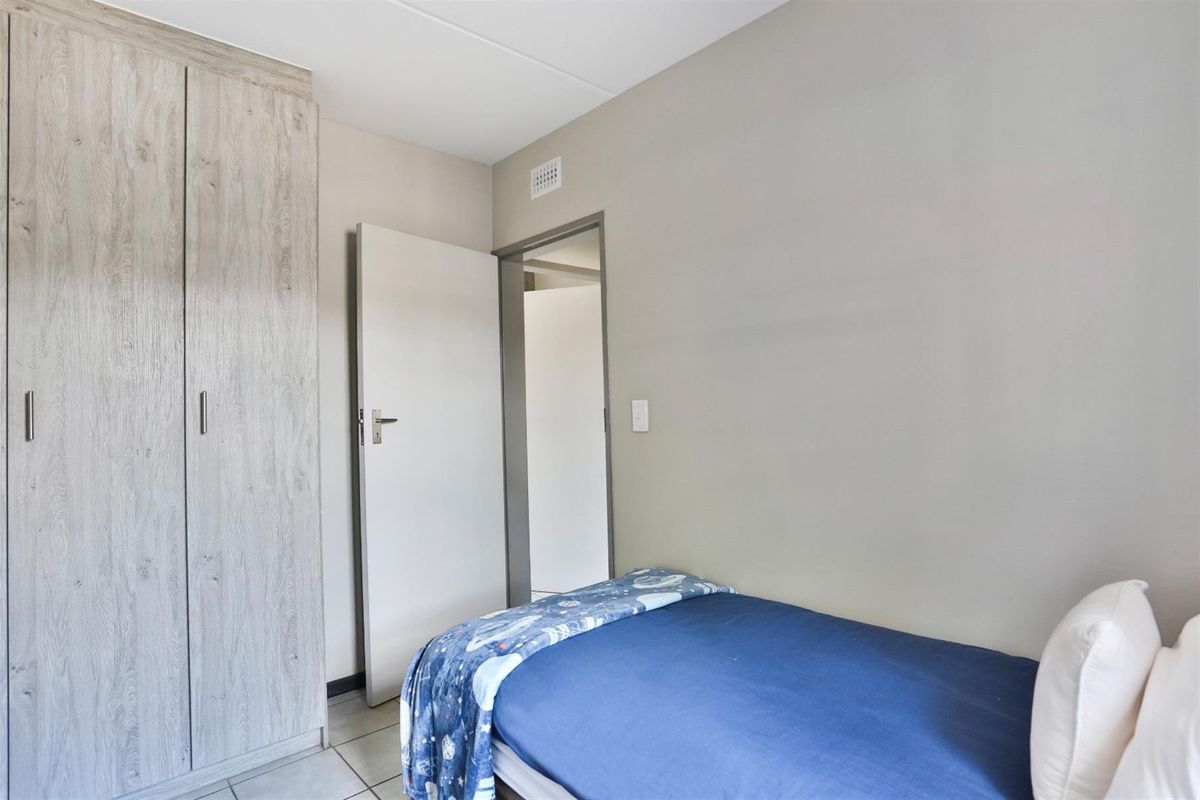 2 Bedroom House for Sale,Heuweloord ext 17 - Photo 5